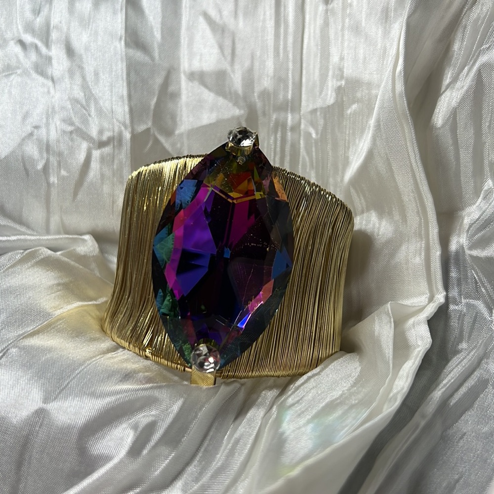 Large Iridescent Wired bracelet - Picture 6 of 6